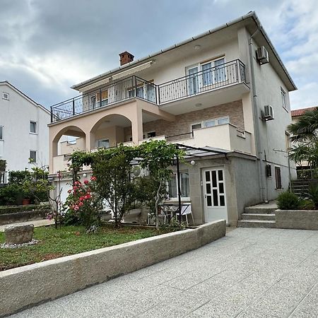 Apartment Dida Krk Town Buitenkant foto